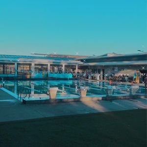 Meet your Posher, Mia